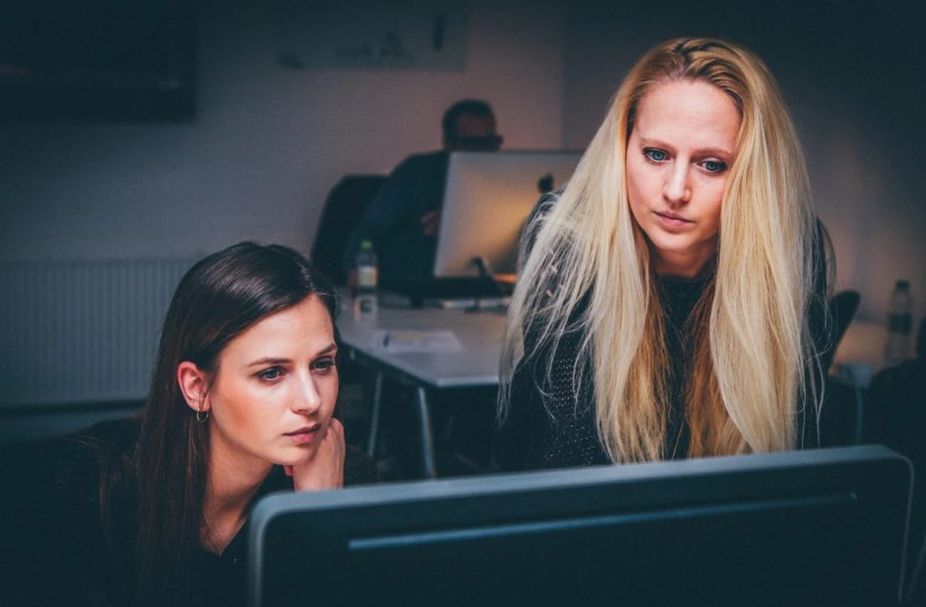How to start an online business in California