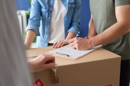 reduce the cost of label work on package