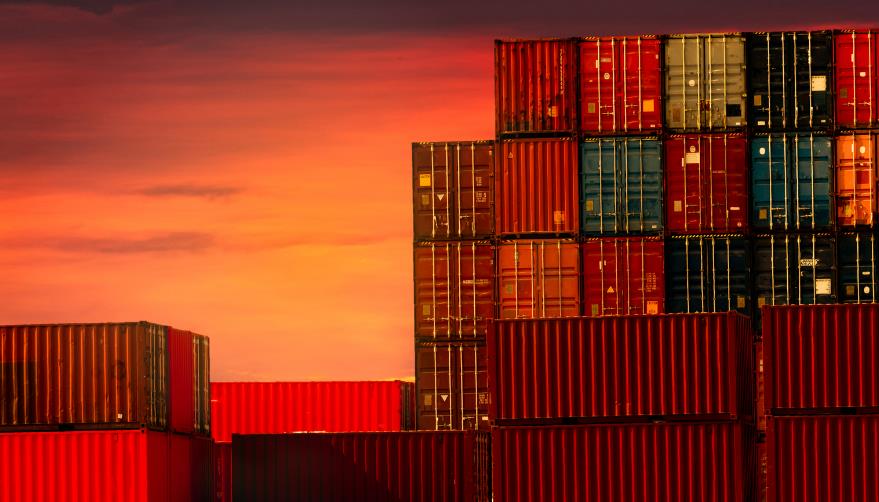 How Shipping Containers Benefit Your Business